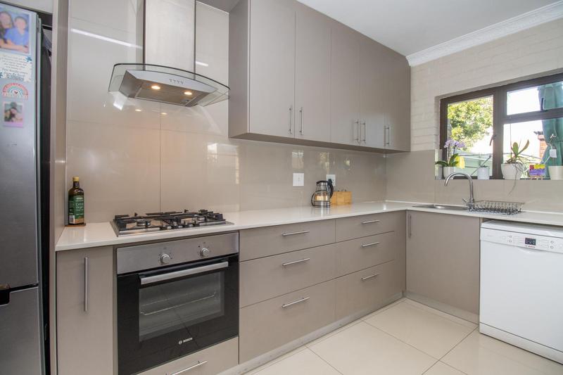 3 Bedroom Property for Sale in Heathfield Western Cape